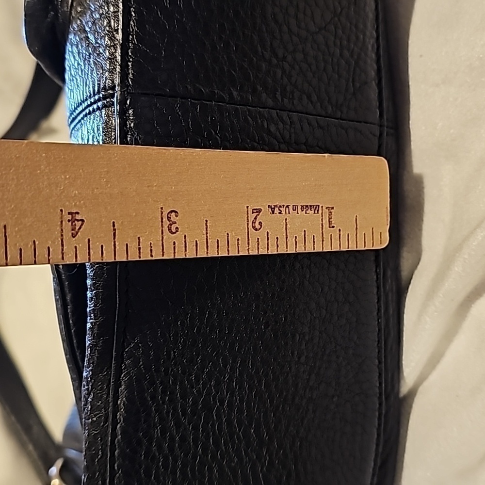 Stone Mountain black leather shoulder bag adjustable strap excellent condition - Picture 6 of 13